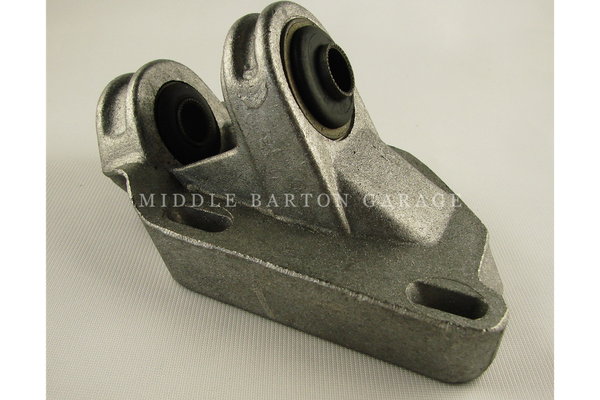 STEERING IDLER (LH DRIVE) 500/600/850